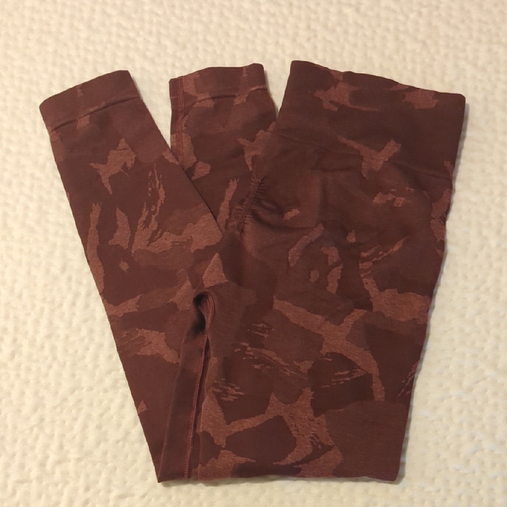 Gymshark Camouflage Leggings - Picture 2 of 3